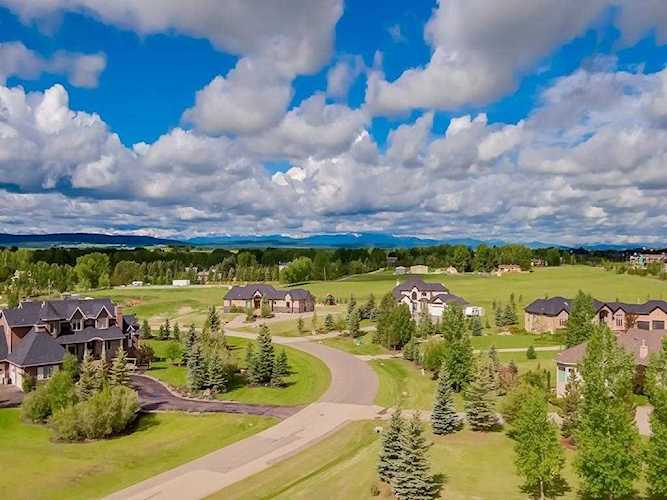 35 Braemar Glen Road Rural Rocky View County, AB T3Z 3C9