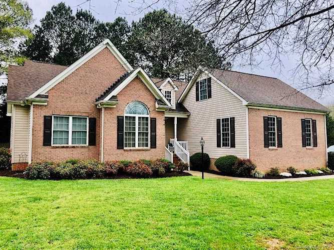 2105 Dolly Rose Dr York, SC 29745