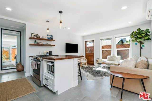 326 4th Avenue Venice, CA 90291