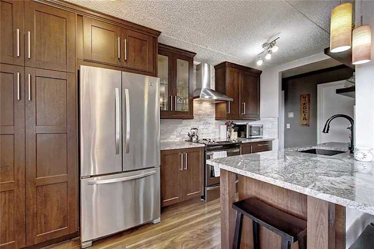 128 15 Avenue SW #302 Calgary, AB T2R 0P5
