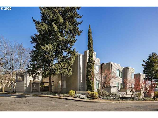 5858 SW Riveridge Ln #24 Portland, OR 97239