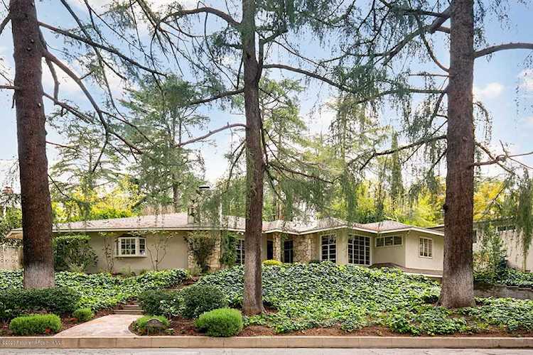 1825 Earlmont Avenue, La Canada Flintridge, CA 91011 | MLS# 820001165 Photo 1