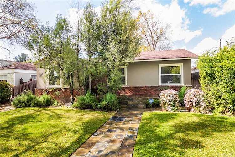927 N Evergreen Street Burbank, CA 91505