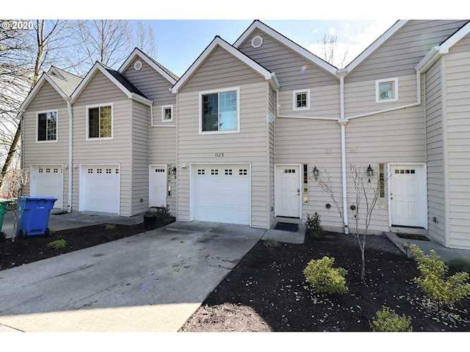 25 SW Slavin Rd #3 Portland, OR 97239