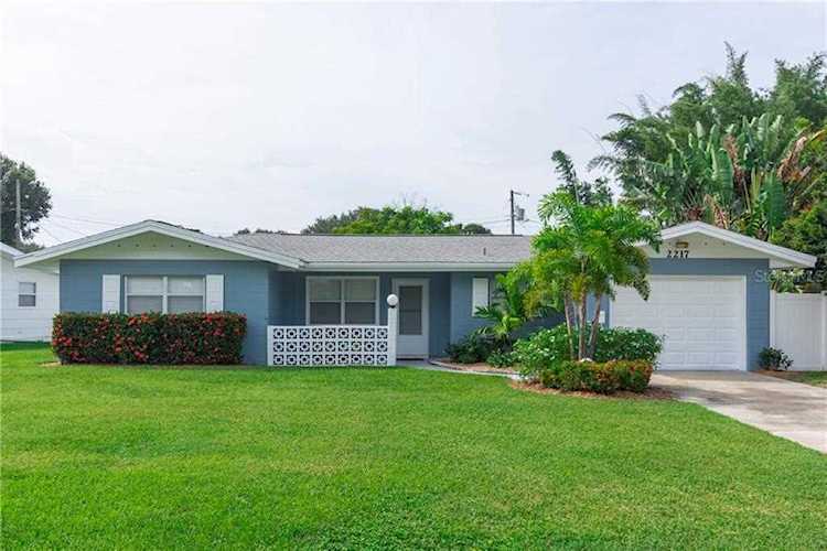 2217 Valencia Drive Sarasota, FL 34239