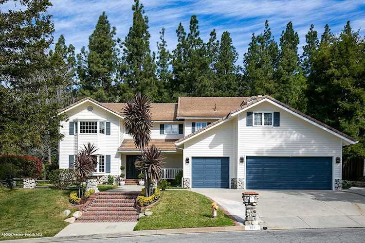 871 Greenridge Drive La Canada Flintridge, CA 91011