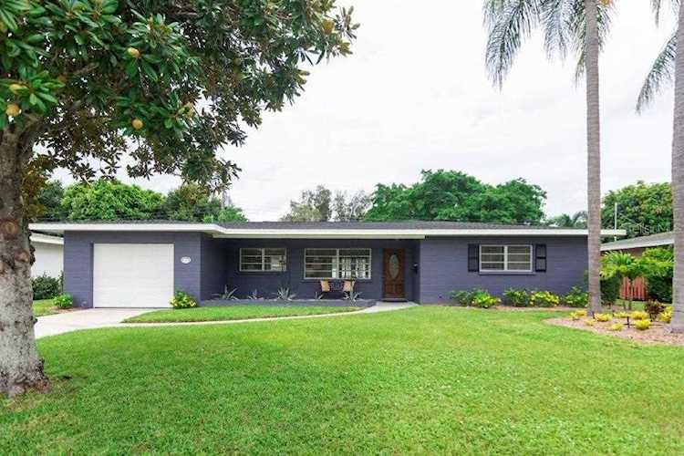 2331 Valencia Drive Sarasota, FL 34239