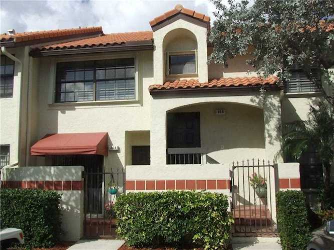 310 Republic Ct #310 Deerfield Beach, FL 33442