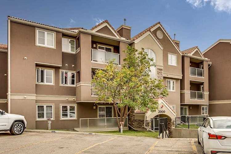 2012 Edenwold Heights NW Calgary, AB T3A 3Y2