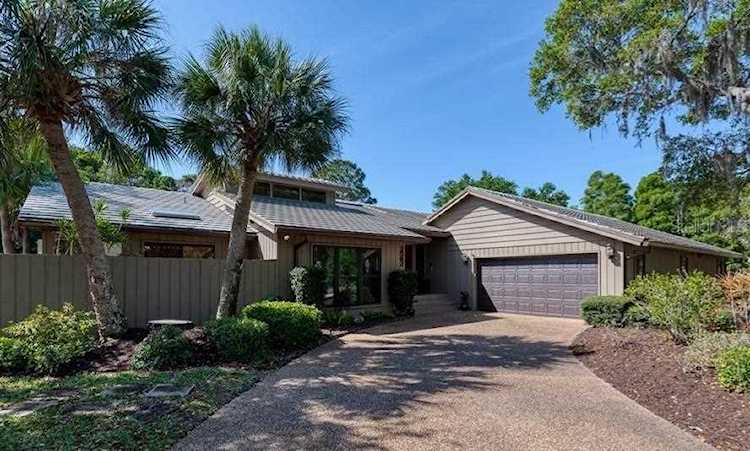 1562 Landings Terrace Sarasota, FL 34231