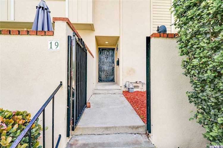1988 Rolling Vista Drive #19 Lomita, CA 90717