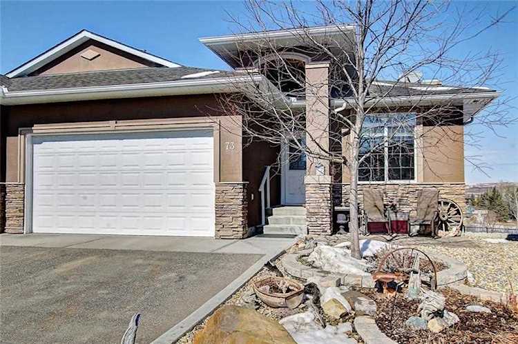 73 River Heights View Cochrane, AB T4C 0E6