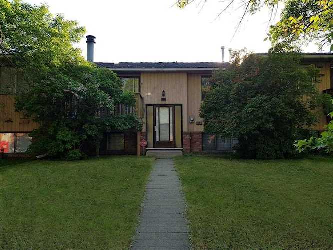 1211 44 Street SE #B Calgary, AB T2A 5E6
