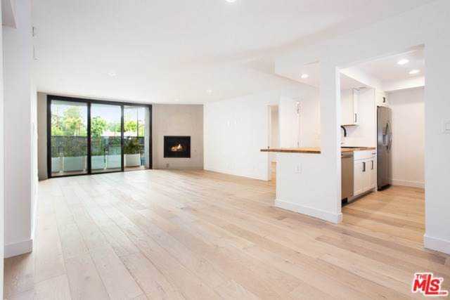 8145 Redlands Street #105 Playa Del Rey, CA 90293