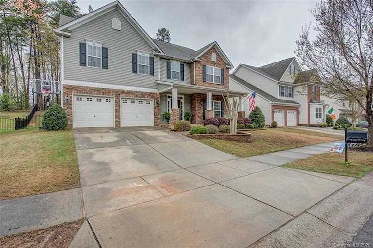 1063 Mclaren Dr Belmont, NC 28012