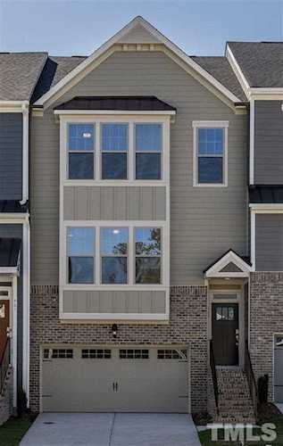 807 Richmont Grove Lane Apex, NC 27523