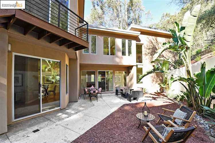 5847 Skyline Oakland, CA 94611