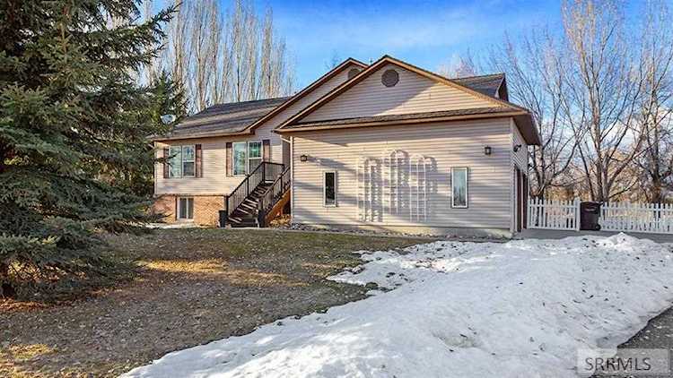 172 N 4663 E Rigby, ID 83442