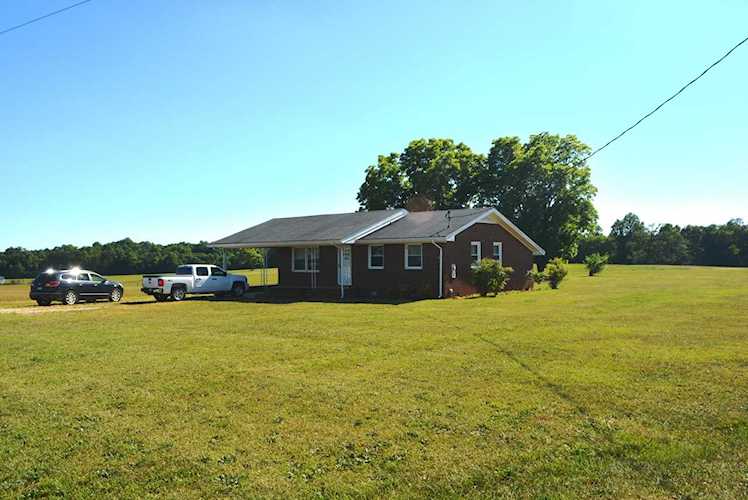 3158 Sykes Road Nashville, NC 27856