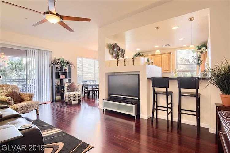 15 Agate Ave #302 Las Vegas, NV 89123