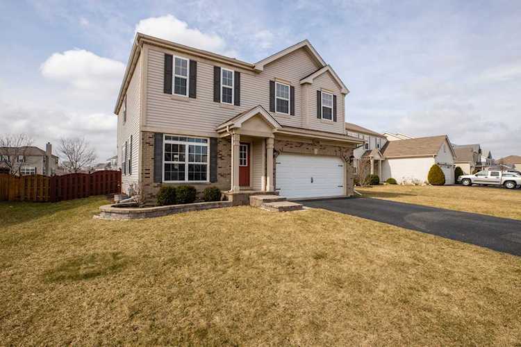 32108 N Rockwell Dr Mchenry, IL 60051