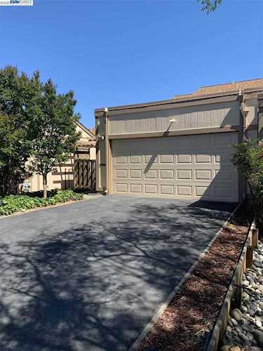 6463 Viewpoint Court Martinez, CA 94553