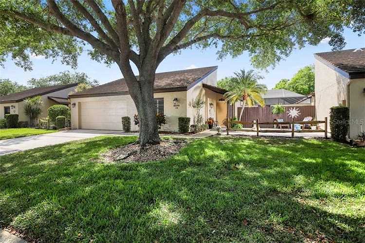 3696 Glen Oaks Manor Drive #139 Sarasota, FL 34232