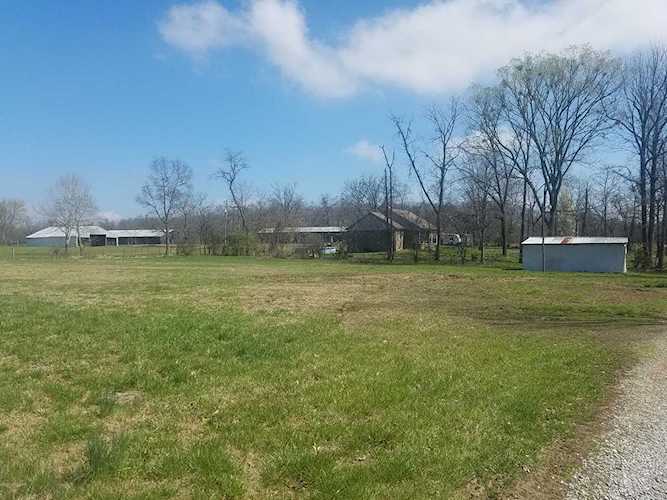 3374 Deatsville Rd Shepherdsville, KY 40165