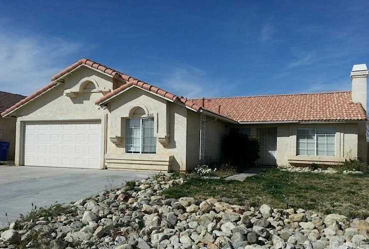 14160 La Mirada Street Victorville, CA 92392