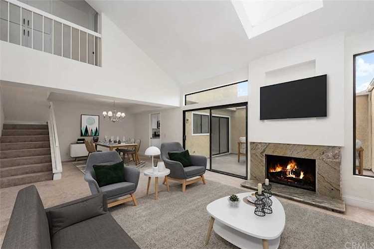 19 Grenache #71 Irvine, CA 92614