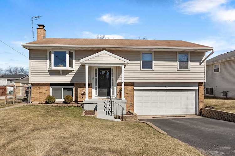 24 W Altgeld Ave Glendale Heights, IL 60139