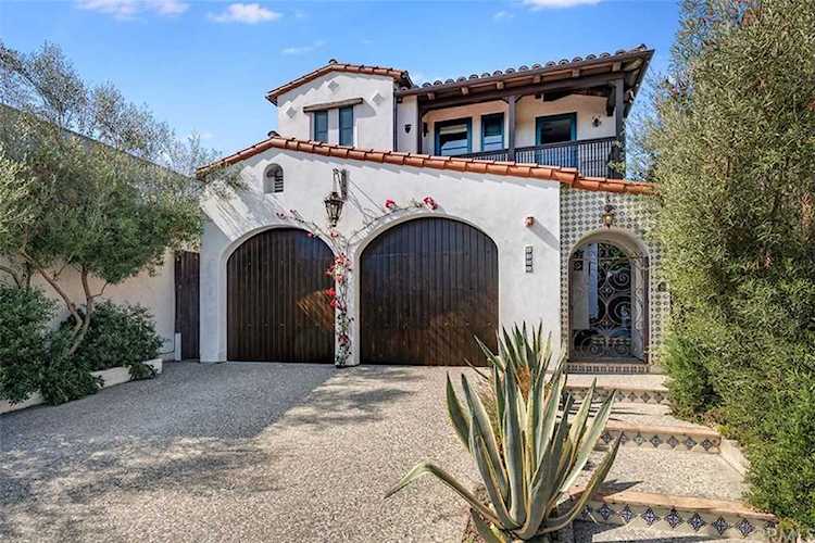 1305 Church Street Manhattan Beach, CA 90266