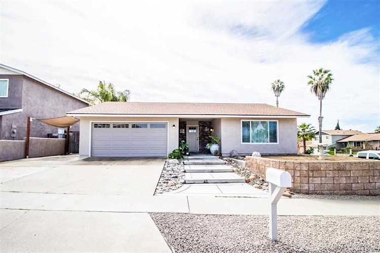 303 Michele Dr Vista, CA 92084