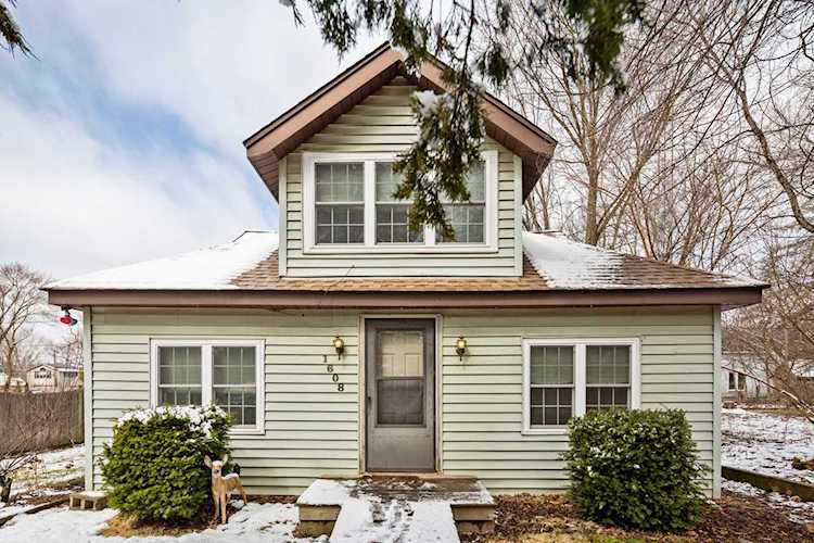1608 Bolling Ave Johnsburg, IL 60051