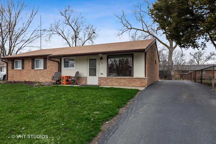 156 Fairwood Dr Bolingbrook, IL 60440