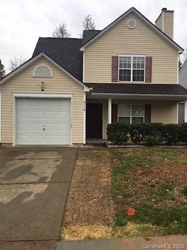 2110 Cindy Creek Ln Charlotte, NC 28216