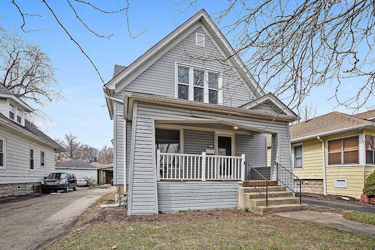 909 Kelly Ave Joliet, IL 60435