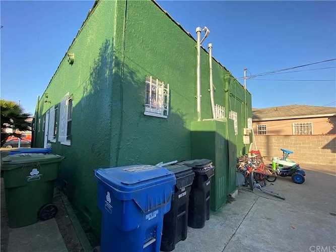 1144 W 85th Street Los Angeles, CA 90044