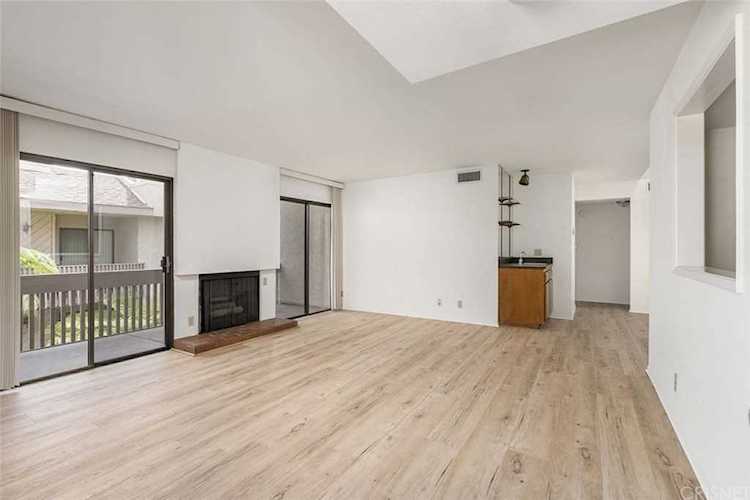 15215 Magnolia Boulevard #225 Sherman Oaks, CA 91403