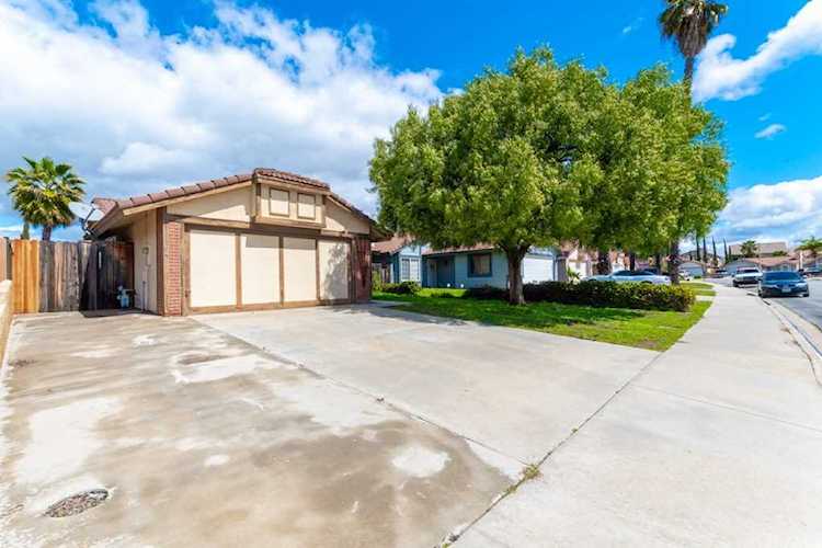 29690 Eagle Crest Avenue Murrieta, CA 92563