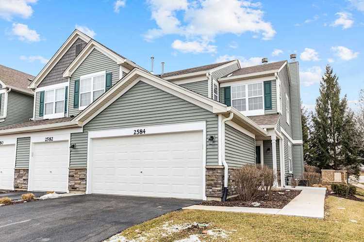 2584 Golf Ridge Circle Naperville, IL 60563