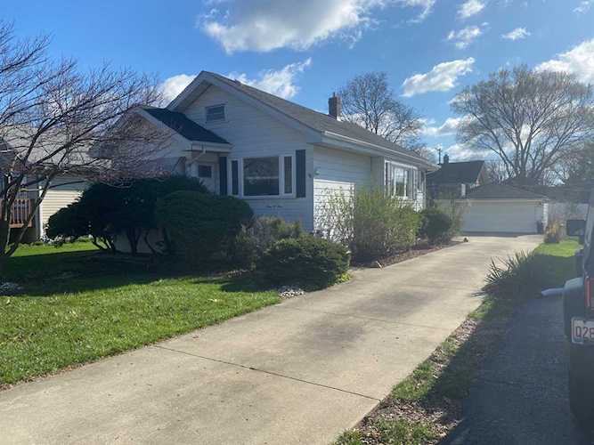 305 S Yale Ave Villa Park, IL 60181