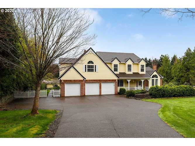 14406 SE Carmichael Ct Happy Valley, OR 97086