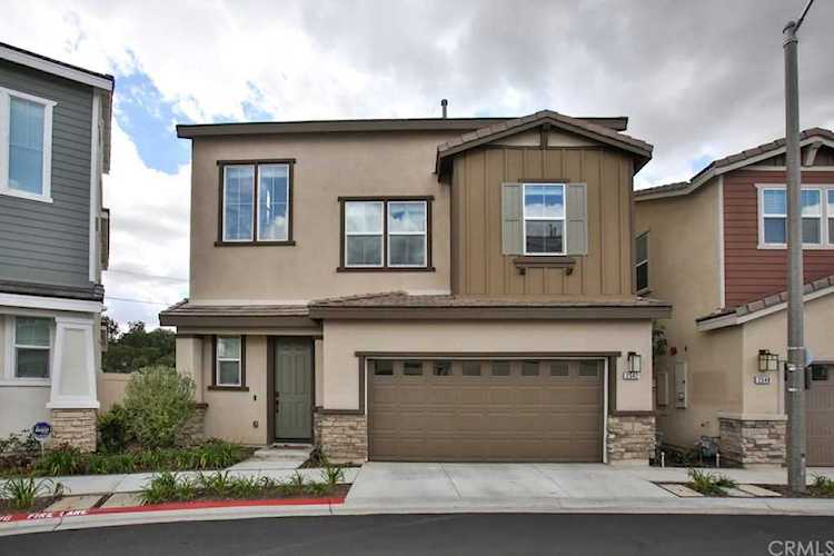 2542 W Lugaro Lane Anaheim, CA 92801