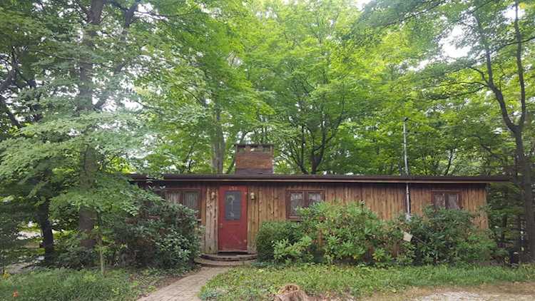 252 Lakeshore Dr Douglas, MI 49406