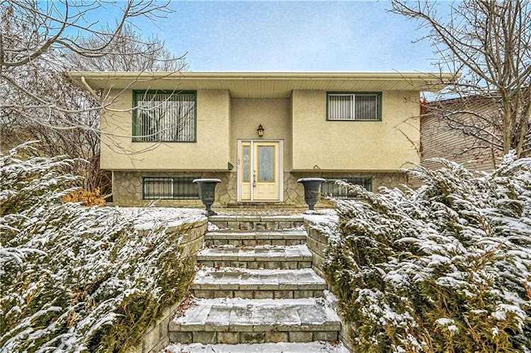 140 Doverthorn Close SE Calgary, AB T2B 1T2