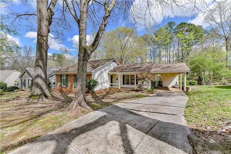 7626 Winterset Dr Charlotte, NC 28270