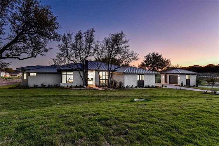15501 Grumbles Ln Austin, TX 78738