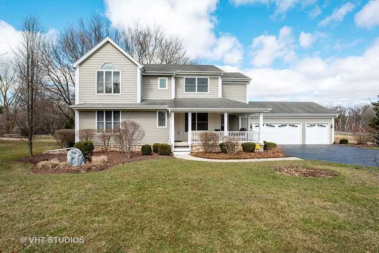 40W476 Longshadow Ln St. Charles, IL 60175