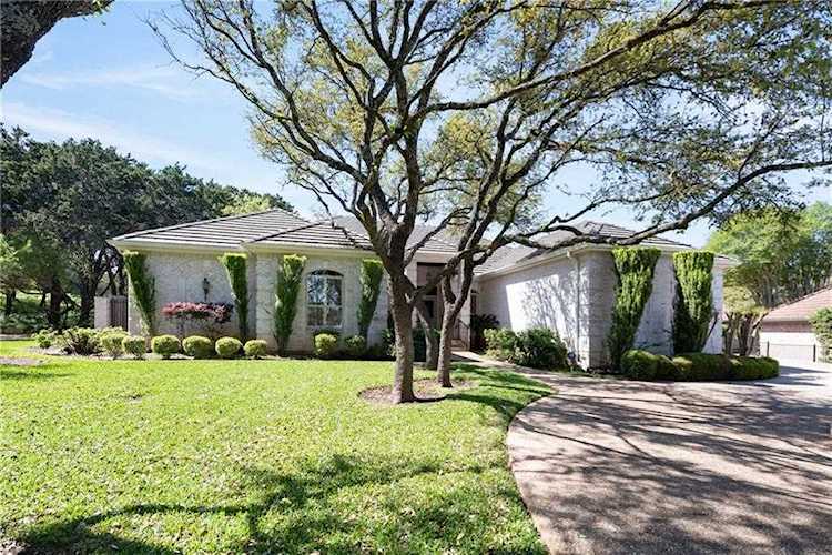 107 Royal Oak Ln Lakeway, TX 78734